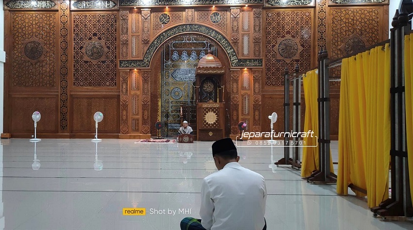 Mihrab Masjid Kayu Jati Ornamen Model Terbaru