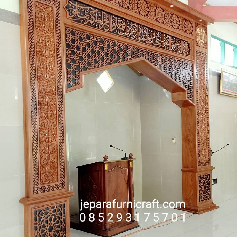 Ukiran Mihrab Masjid Jati