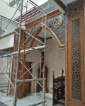 Pemasangan Mihrab Masjid Ukiran