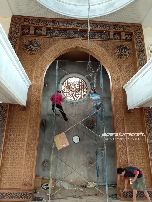 Mihrab Pengimaman Masjid Kayu Jati