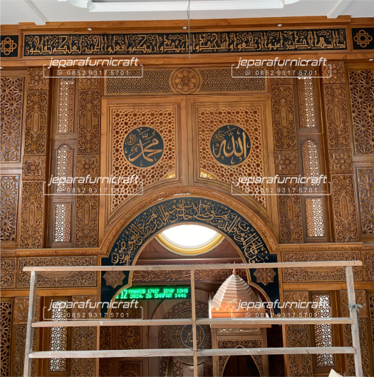 Mihrab Masjid Jati Ukiran Jawa