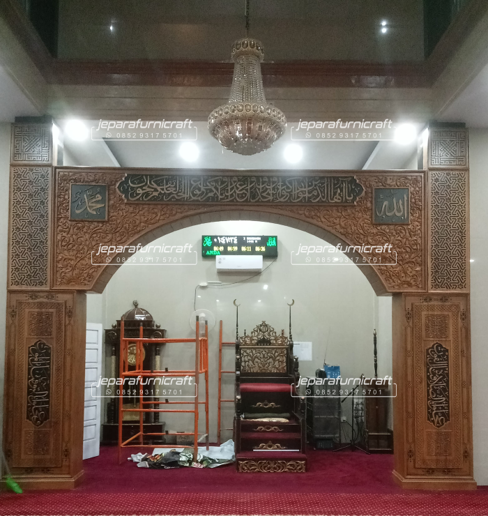 Mihrab Masjid Mewah Ukiran Kaligrafi Kayu Jati TPK